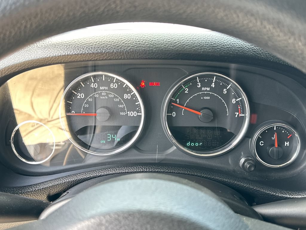 Used 2013 Jeep Wrangler Sport AWD/4WD image 12