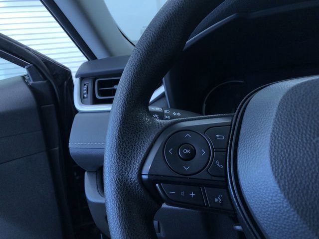 Used 2025 Toyota RAV4 XLE AWD/4WD image 25