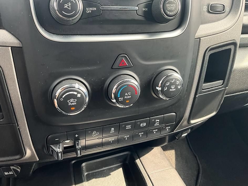 Used 2017 RAM 2500 Tradesman w/ Chrome Appearance Group AWD/4WD image 24
