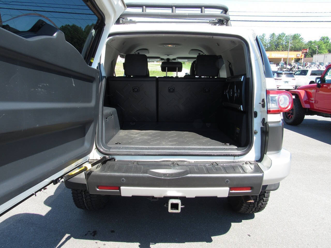 Used 2014 Toyota FJ Cruiser 4WD w/ Upgrade Package image 31