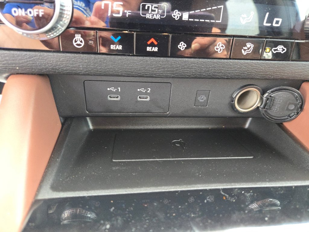 Used 2025 Mitsubishi Outlander SEL image 29