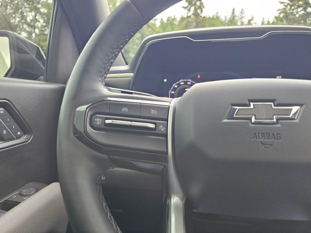 Used 2024 Chevrolet Colorado ZR2 w/ ZR2 Convenience Package III AWD/4WD image 34