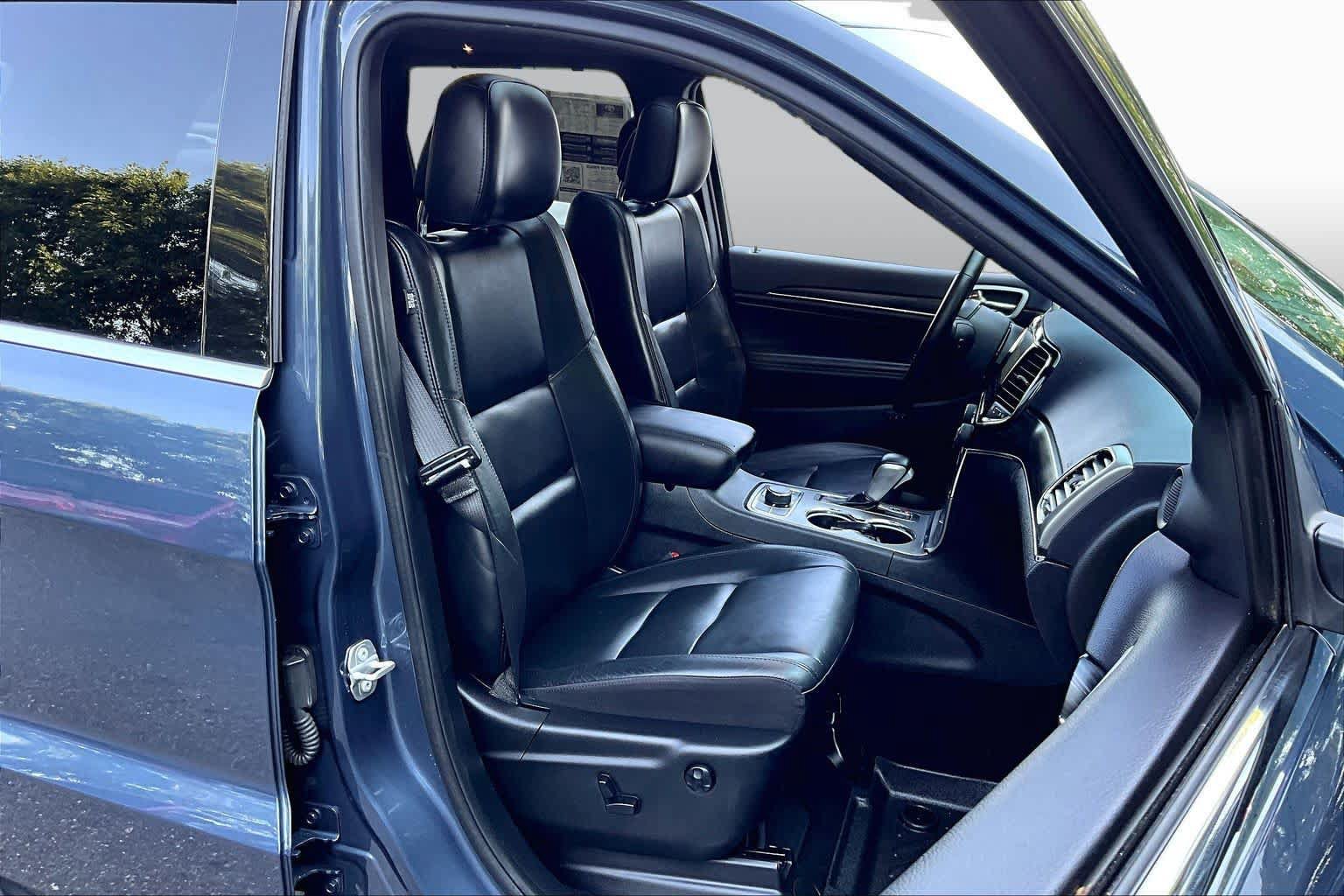 Used 2021 Jeep Grand Cherokee Limited AWD/4WD image 8