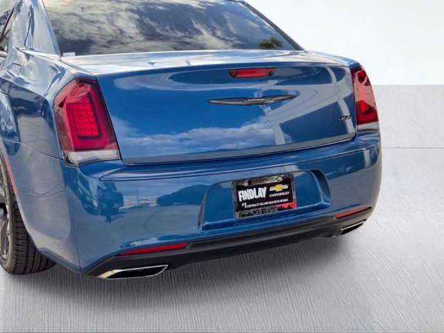 Used 2020 Chrysler 300 Touring w/ Sport Appearance Package RWD image 6