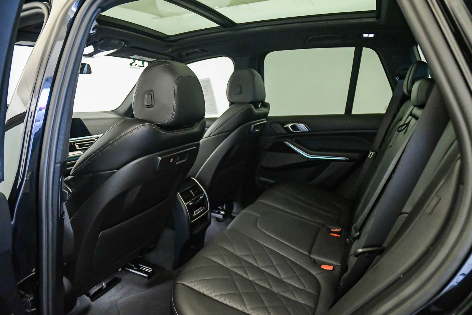 Used 2023 BMW X5 sDrive40i w/ M Sport Package image 18