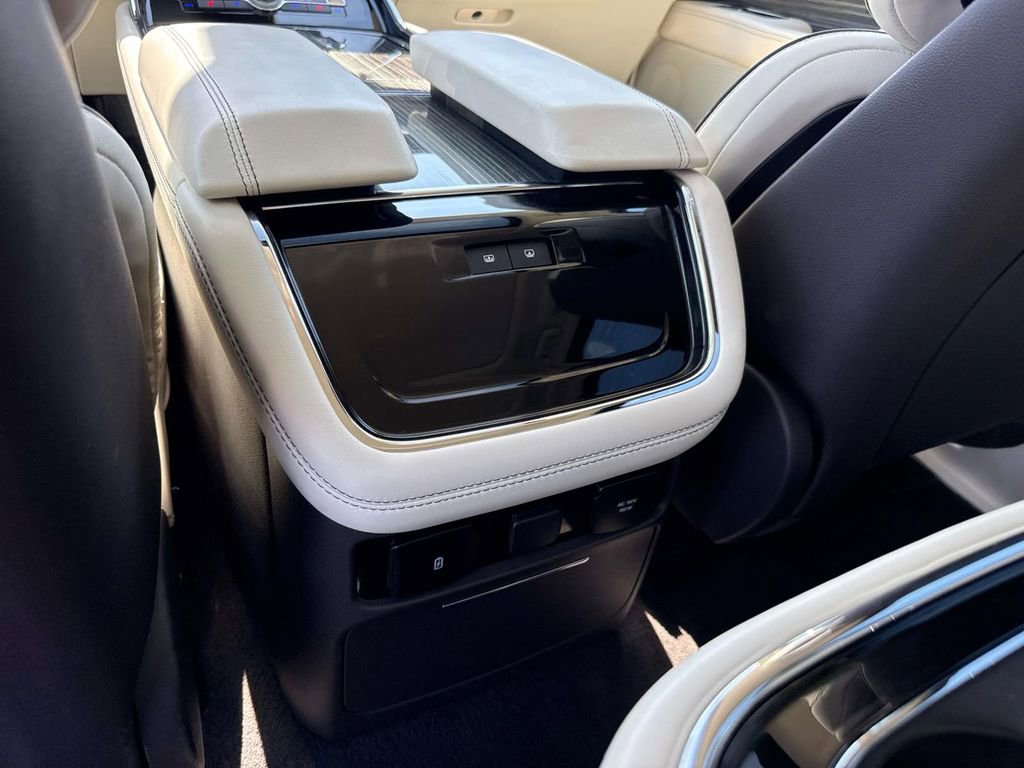 Certified 2022 Lincoln Navigator Black Label AWD/4WD image 14