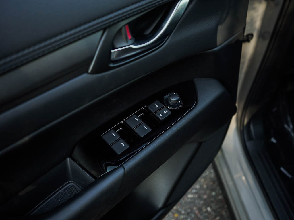 New 2025 MAZDA CX-5 AWD 2.5 S w/ Select Package image 18