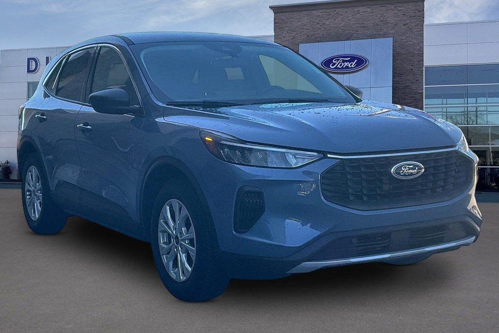 Used 2024 Ford Escape Active w/ Tech Pack #1 FWD image 1
