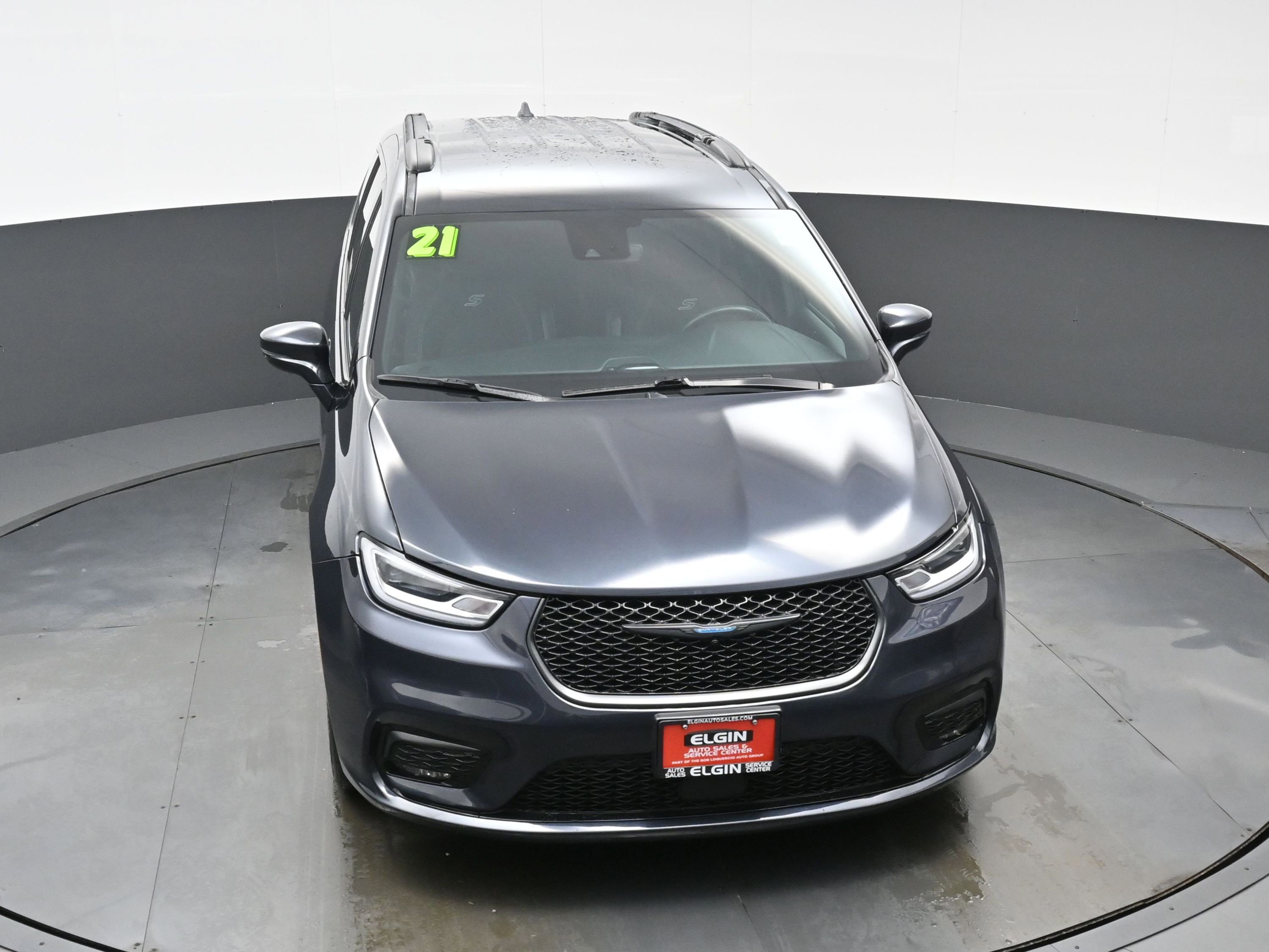 Used 2021 Chrysler Pacifica Touring w/ Uconnect Theater Family Group image 41