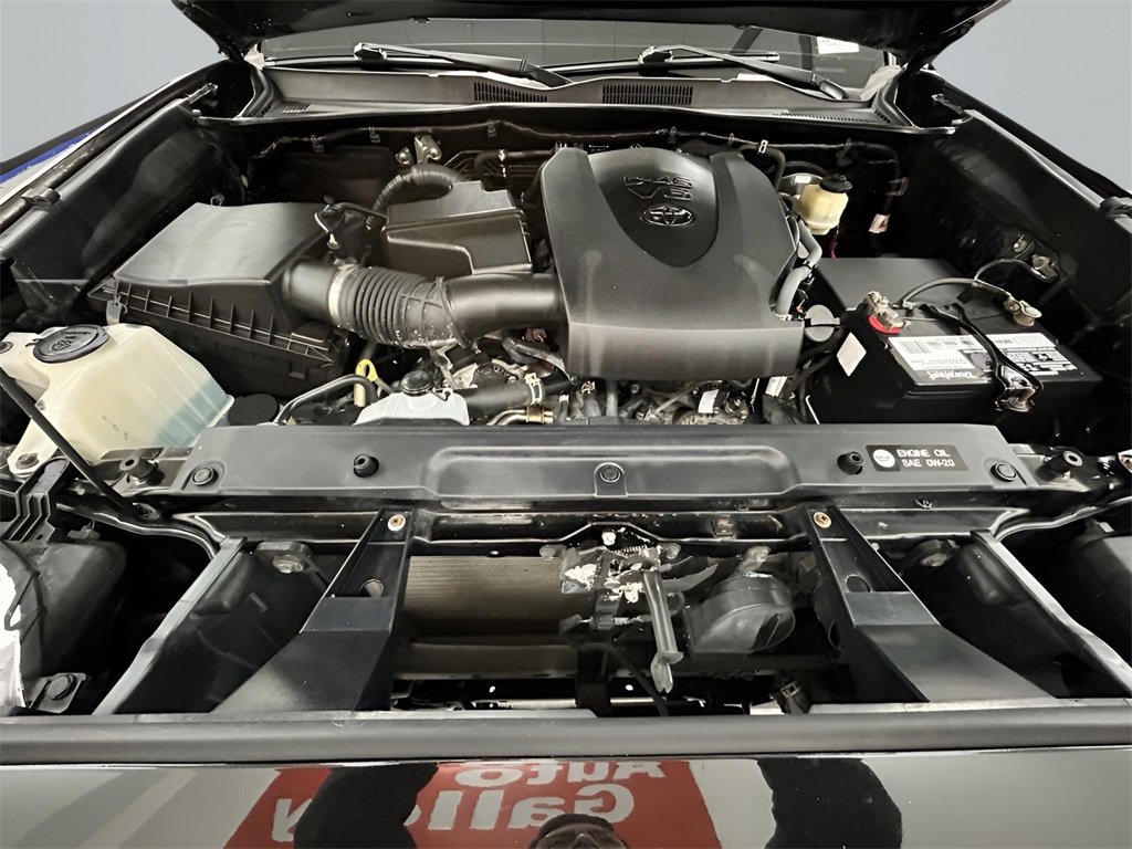 Used 2016 Toyota Tacoma TRD Sport image 19