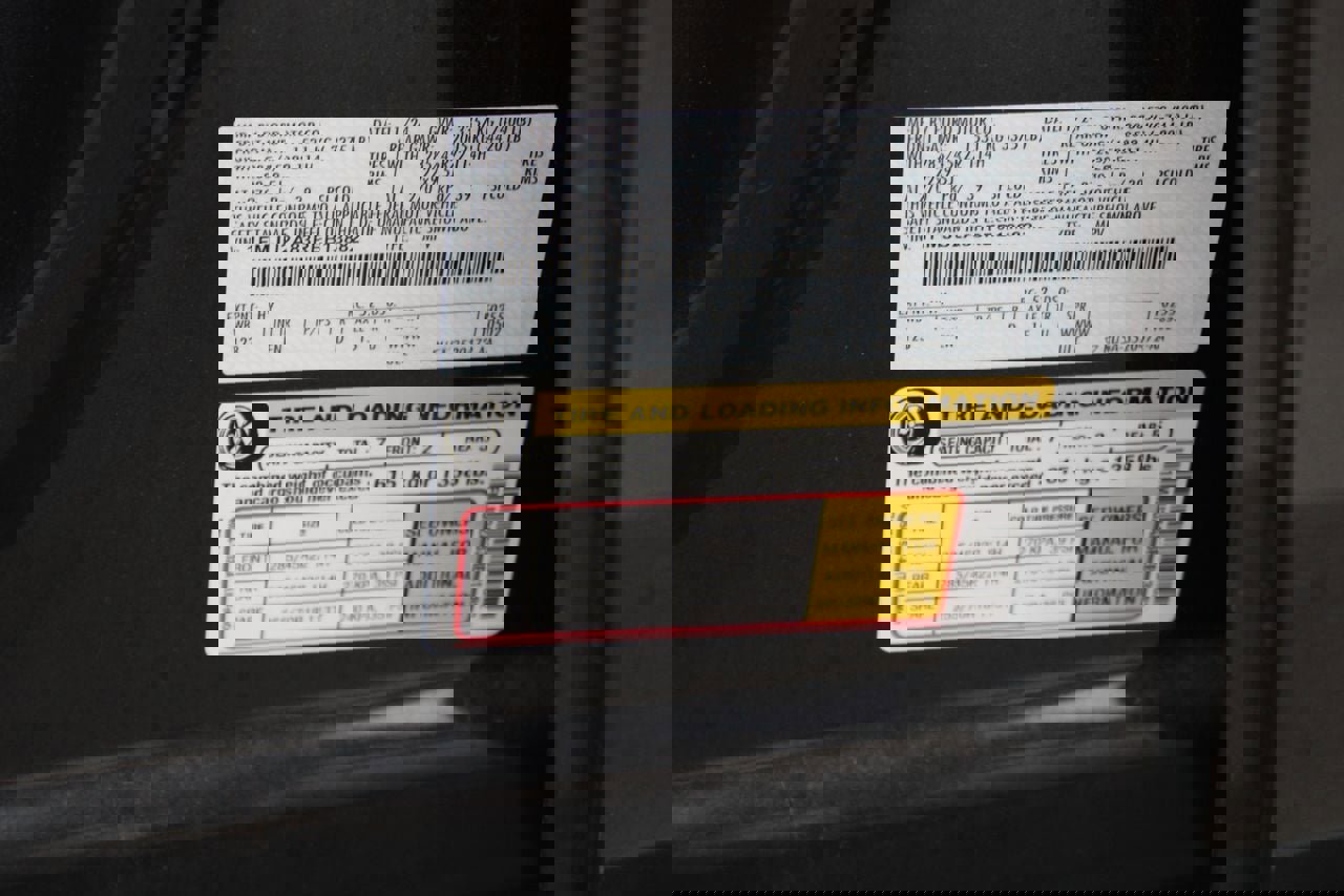 Used 2024 Ford Expedition Limited image 32