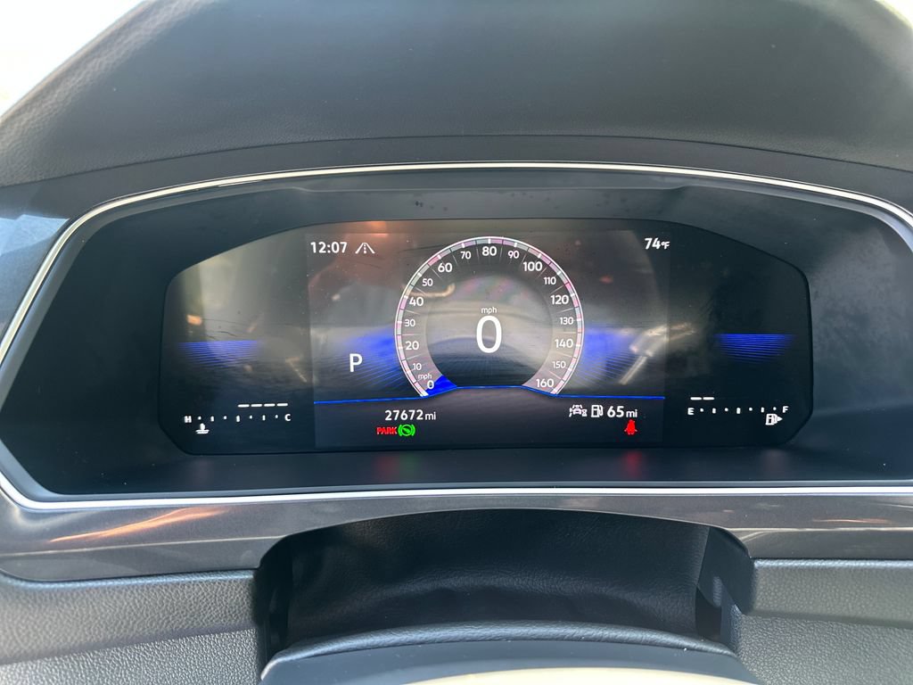 Certified 2024 Volkswagen Tiguan SE R-Line AWD/4WD image 13