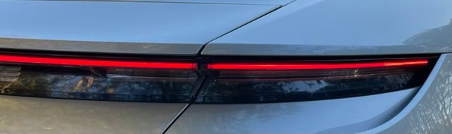 Used 2020 Porsche Taycan 4S AWD/4WD image 8