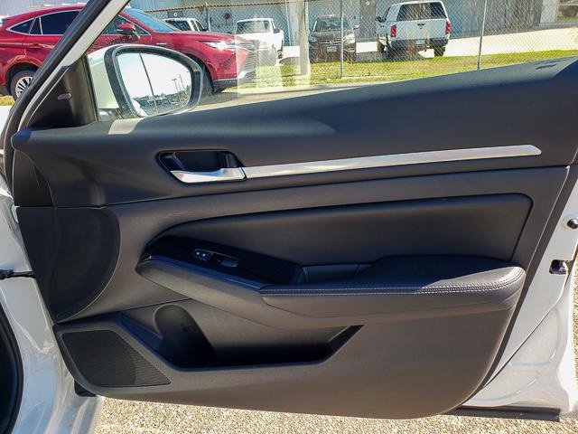 Used 2023 Nissan Altima 2.5 SV image 22