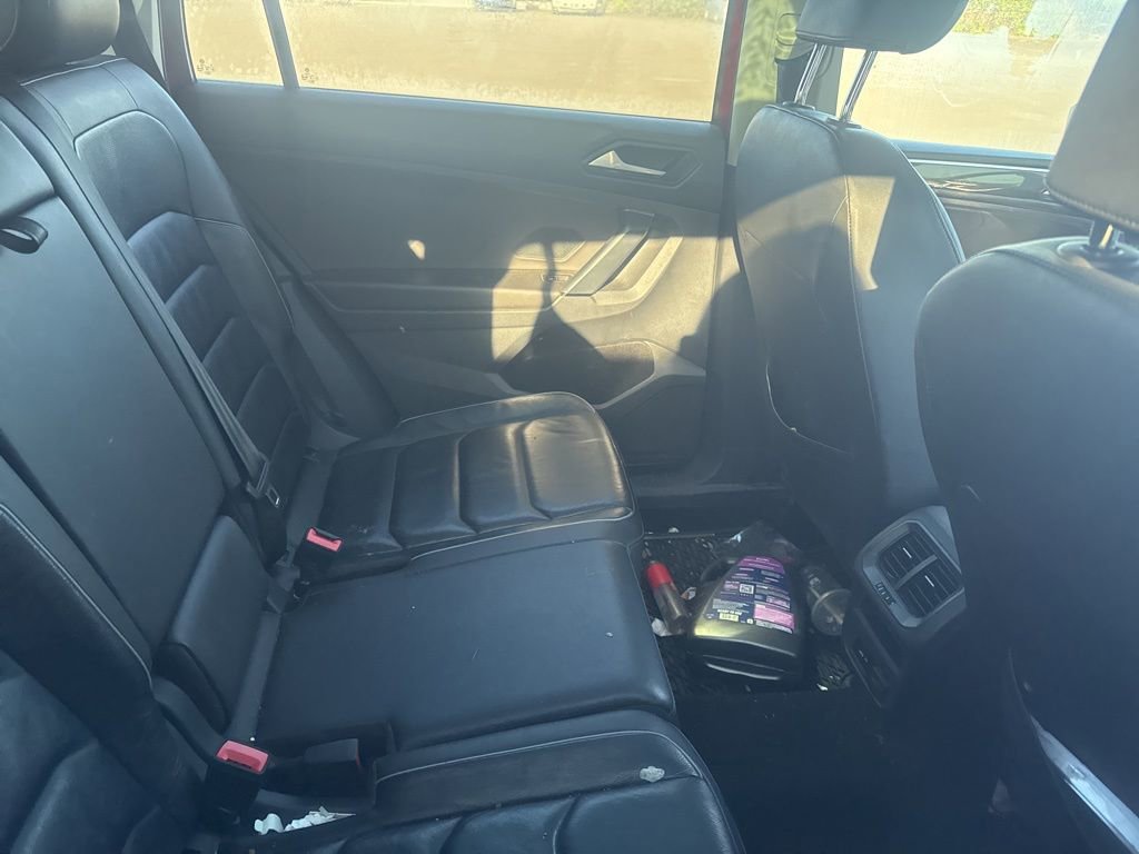 Used 2019 Volkswagen Tiguan SEL Premium image 11