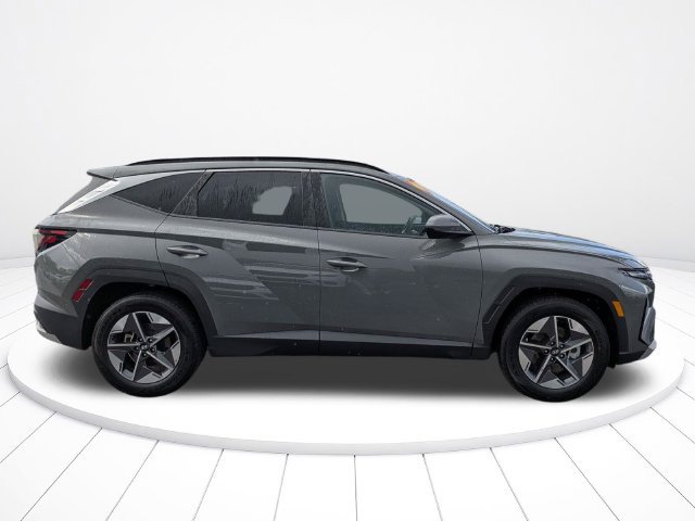 Used 2025 Hyundai Tucson SEL FWD image 2