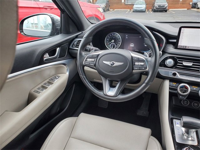 Used 2022 Genesis G70 2.0T image 8