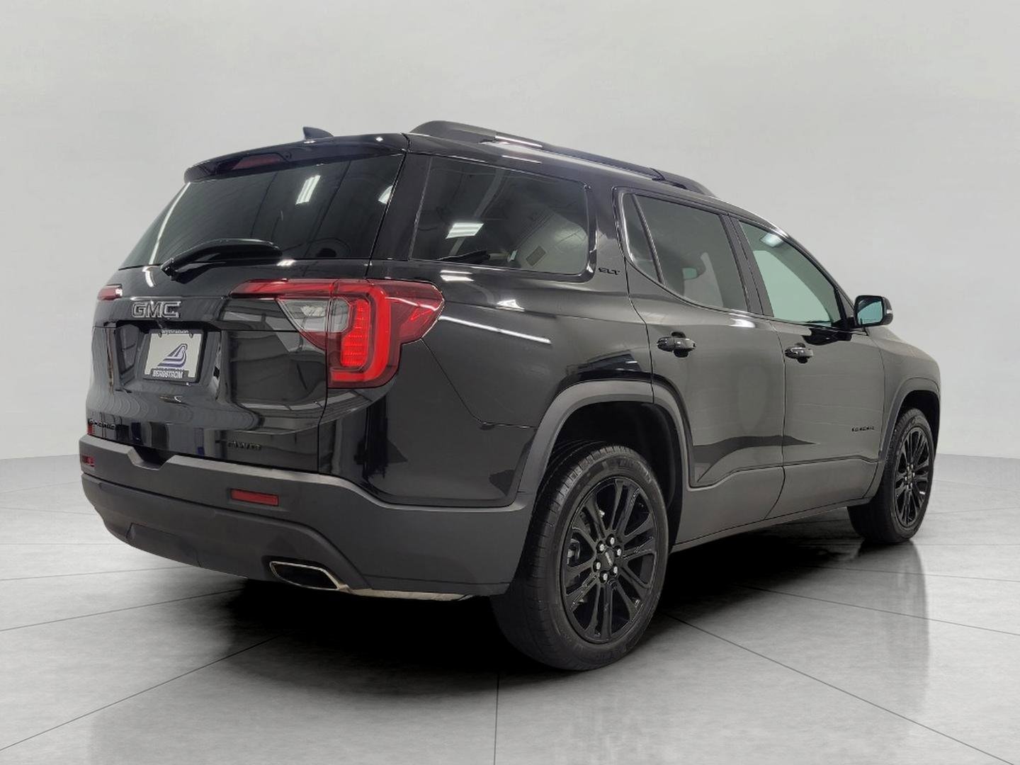 Used 2023 GMC Acadia SLT w/ Elevation Edition image 19
