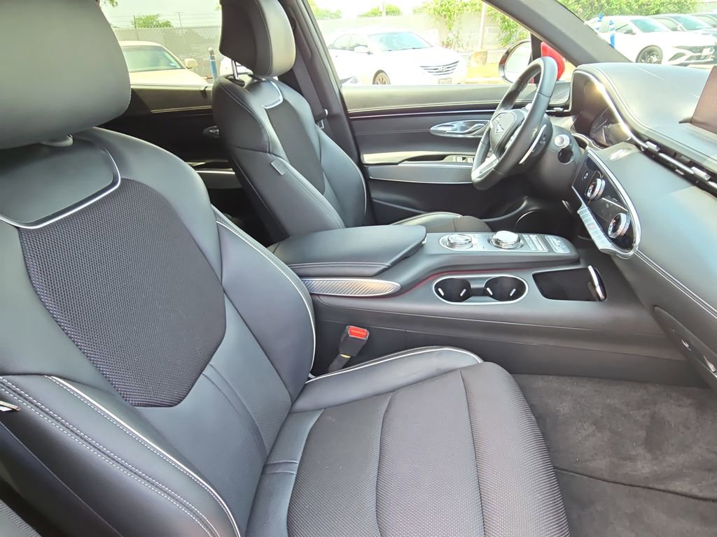 Used 2023 Genesis GV70 2.5T w/ Sport Prestige Package AWD/4WD image 10
