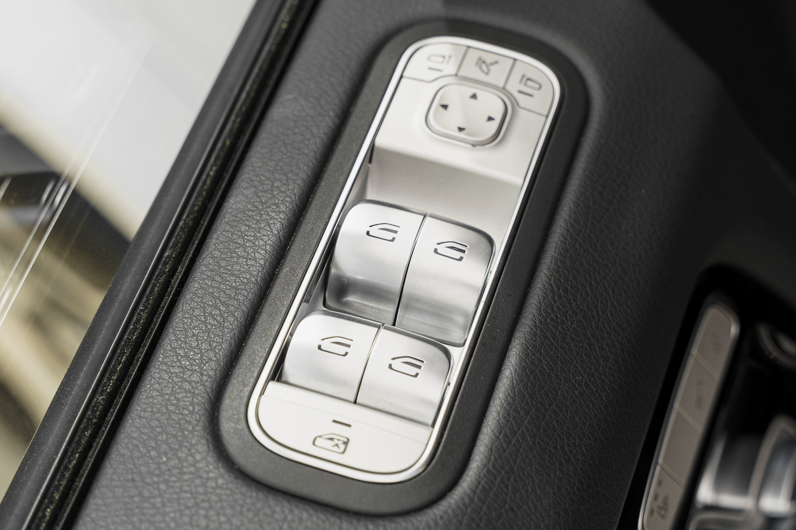 Used 2025 Mercedes-Benz G 550 image 21