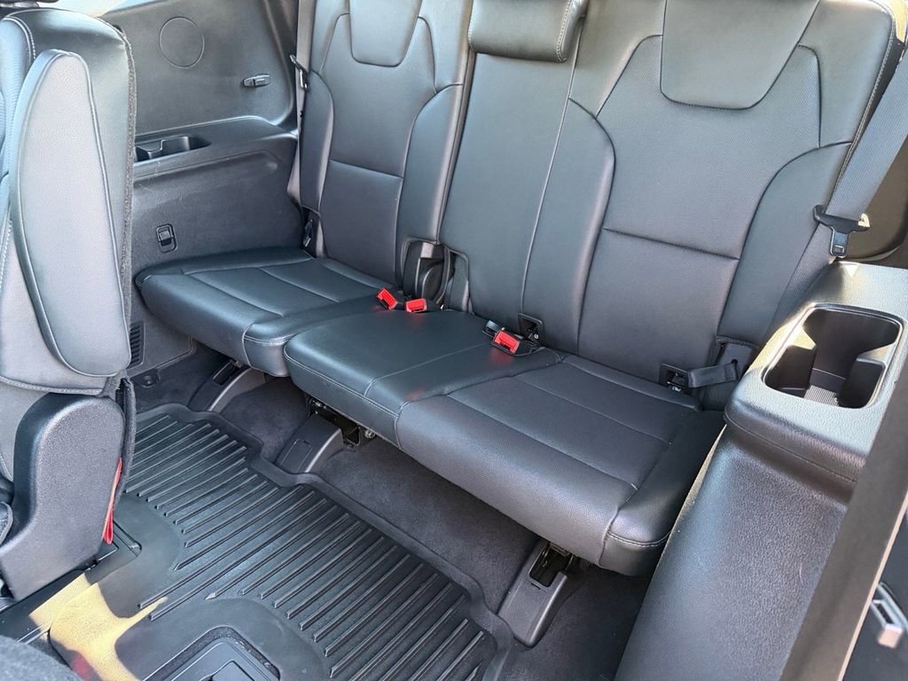 Used 2025 Kia Telluride EX X-Line image 13