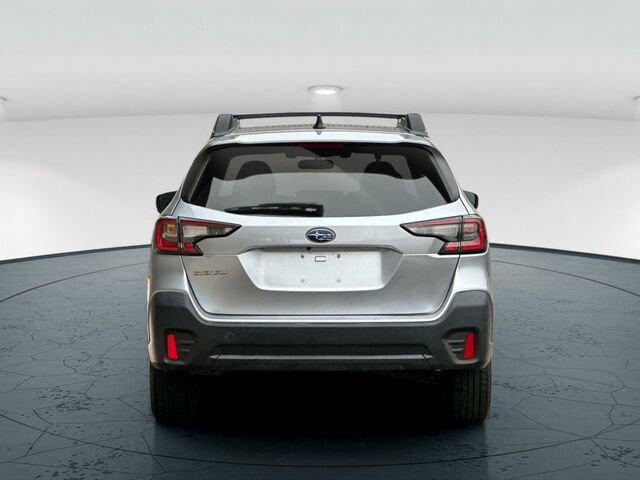 Used 2020 Subaru Outback Premium image 5