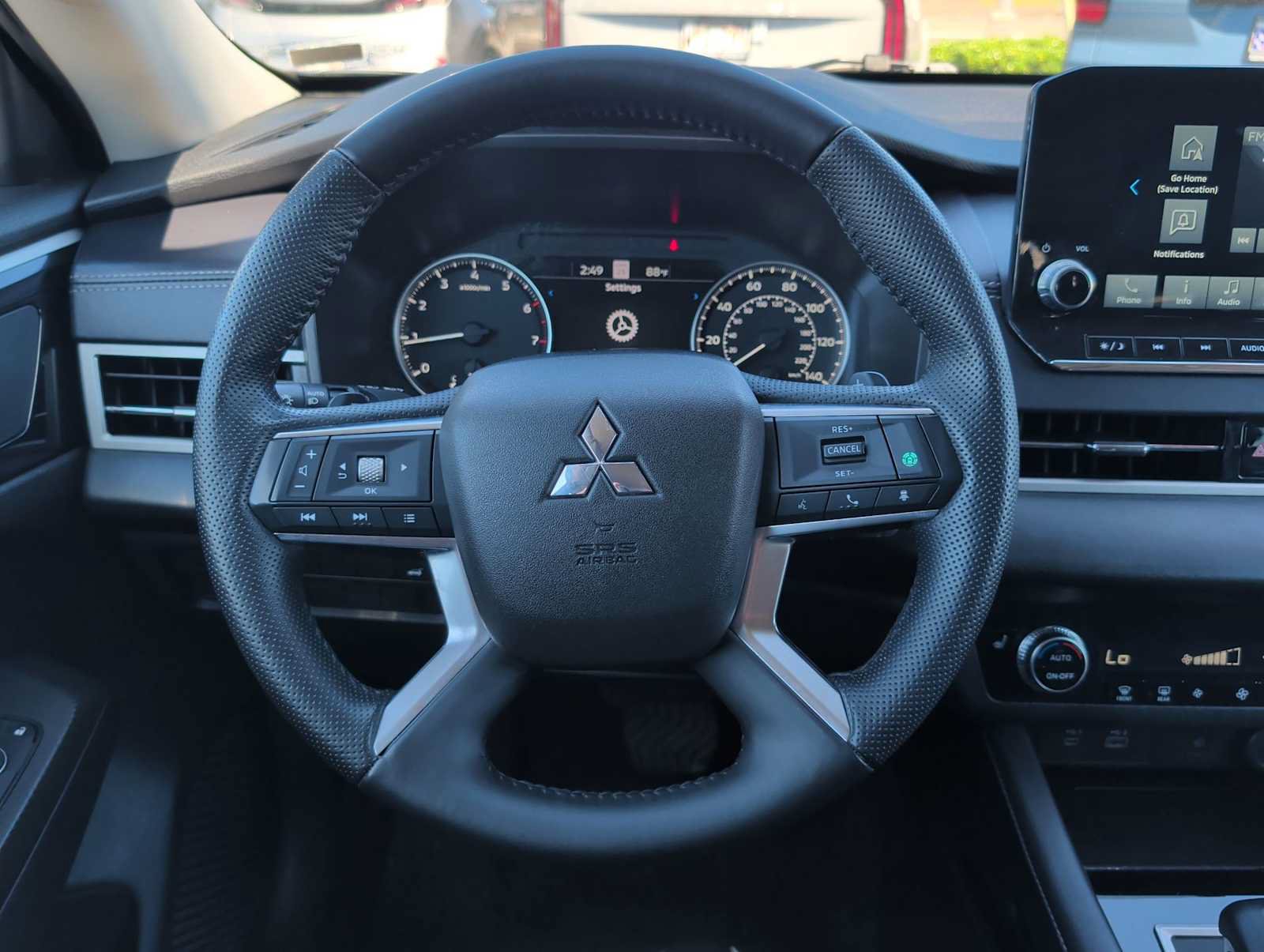 Used 2024 Mitsubishi Outlander FWD image 11