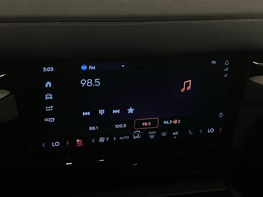 Used 2025 Lincoln Navigator L Reserve image 21