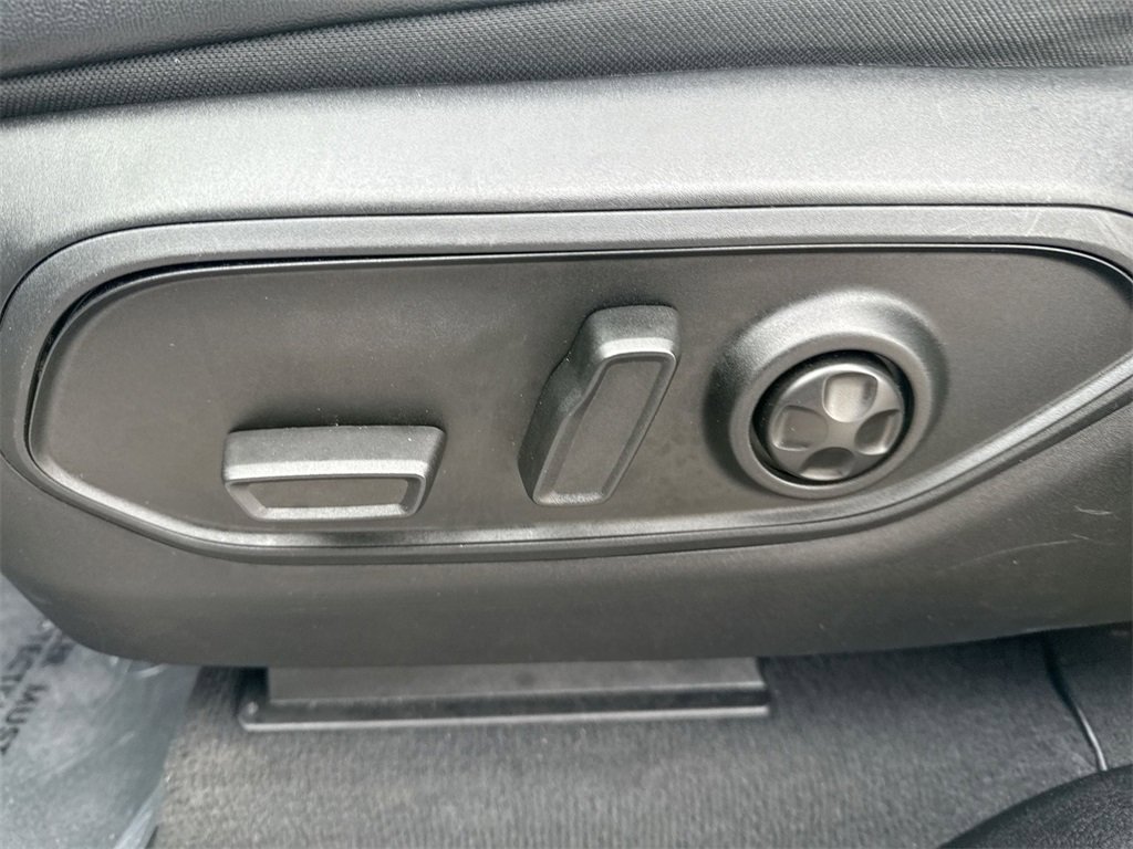 Used 2024 Jeep Grand Cherokee Altitude image 14