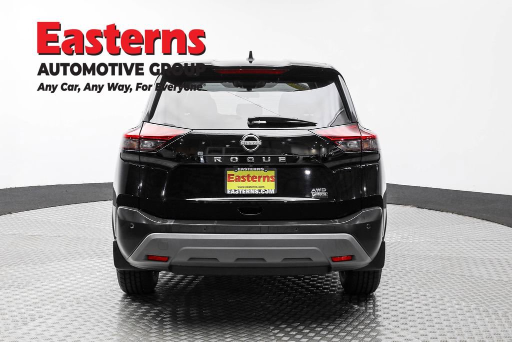 Used 2022 Nissan Rogue S image 6