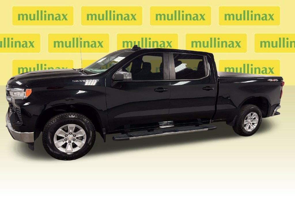 Used 2023 Chevrolet Silverado 1500 LT w/ Protection Package AWD/4WD image 9