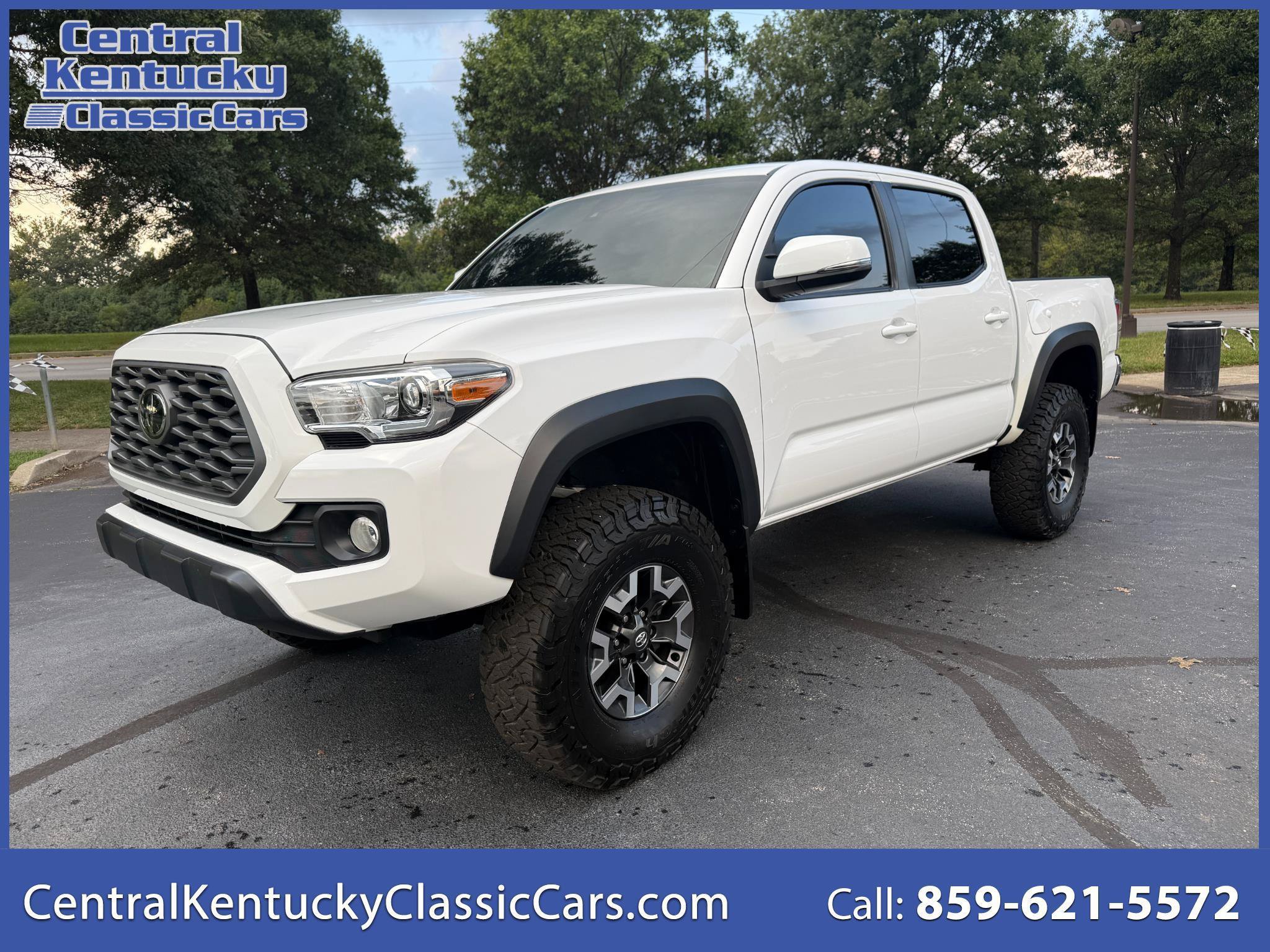 Used 2020 Toyota Tacoma TRD Off-Road AWD/4WD image 1
