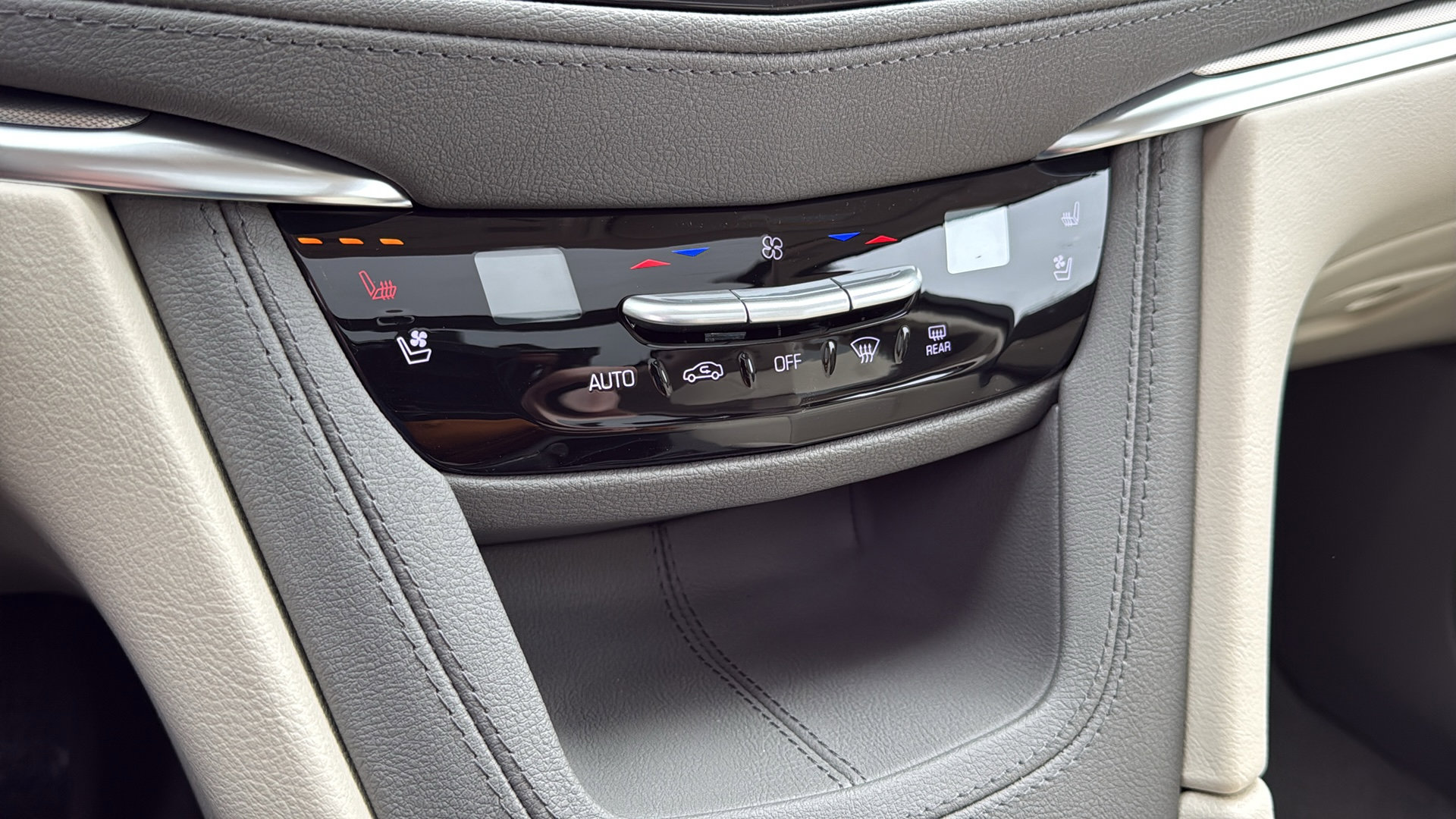 New 2026 Cadillac XT5 Premium Luxury w/ Driver Assist Package image 21