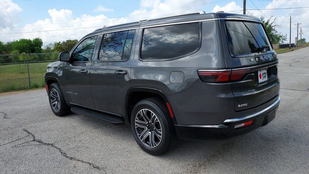 Used 2023 Jeep Wagoneer Series II image 5