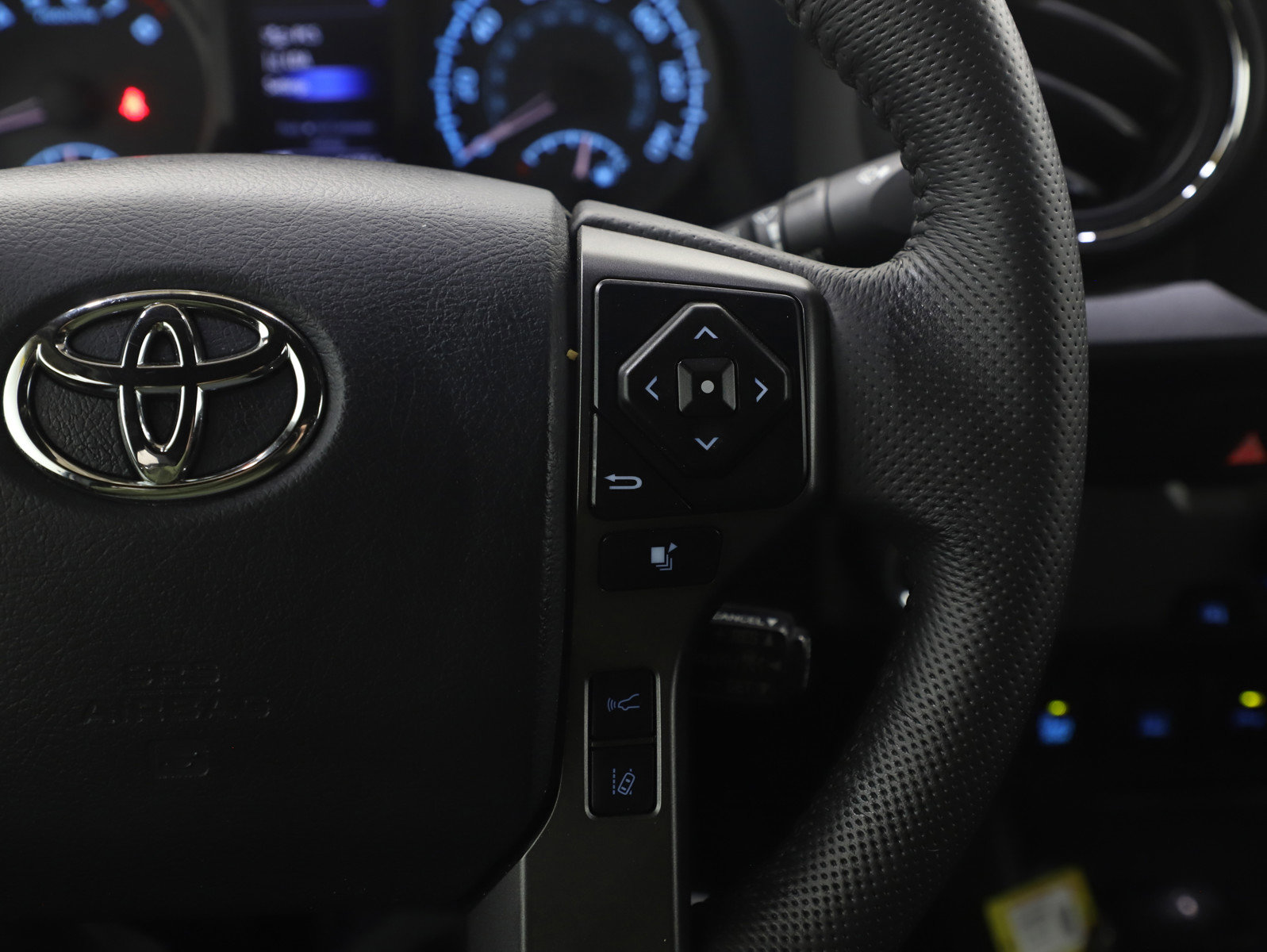 Used 2019 Toyota Tacoma TRD Sport w/ Technology Package image 27