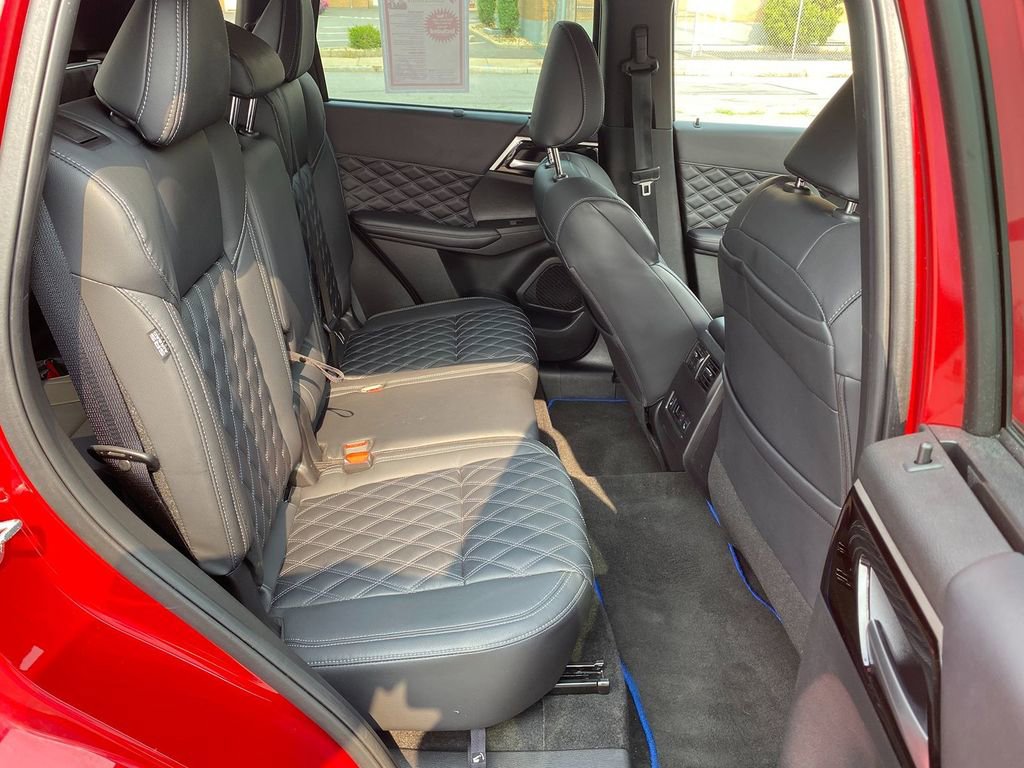 Used 2023 Mitsubishi Outlander SEL AWD/4WD image 26