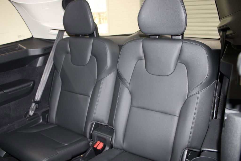 Used 2024 Volvo XC90 T8 Plus w/ Protection Package Premier AWD/4WD image 26