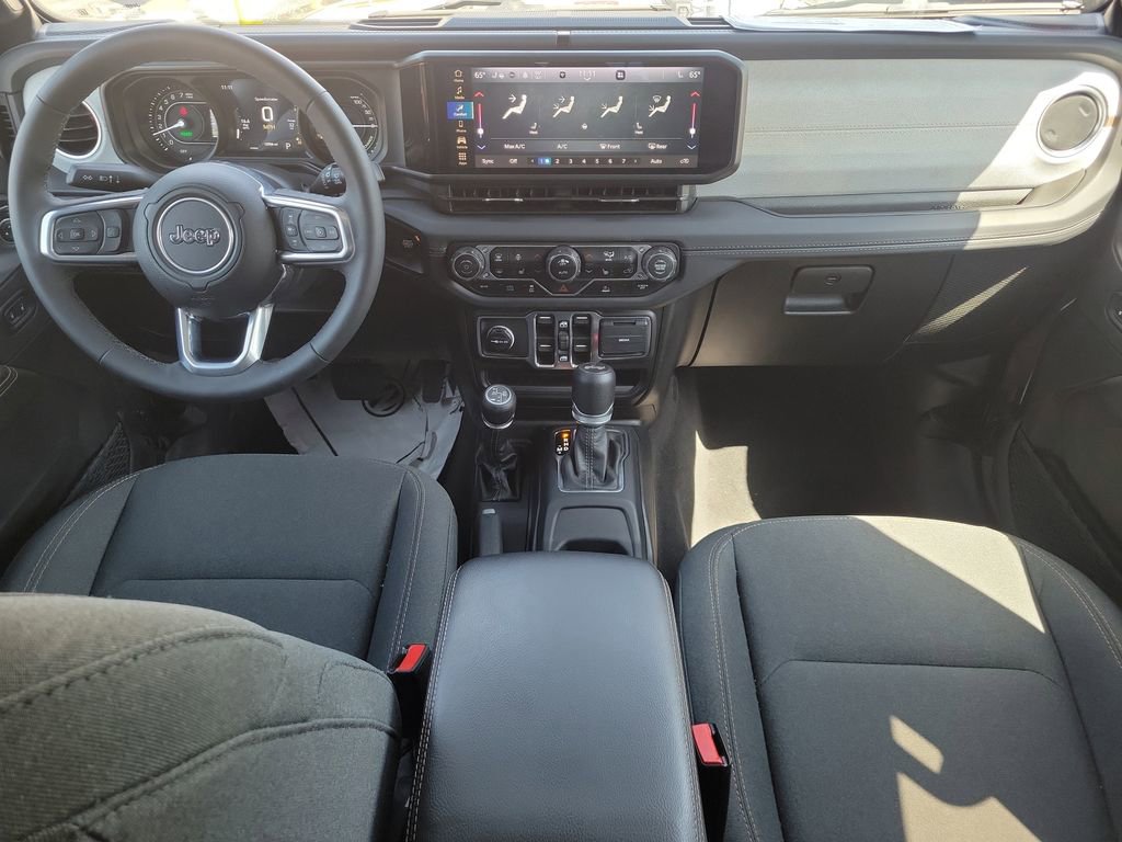 Certified 2025 Jeep Wrangler Unlimited Sahara AWD/4WD image 13