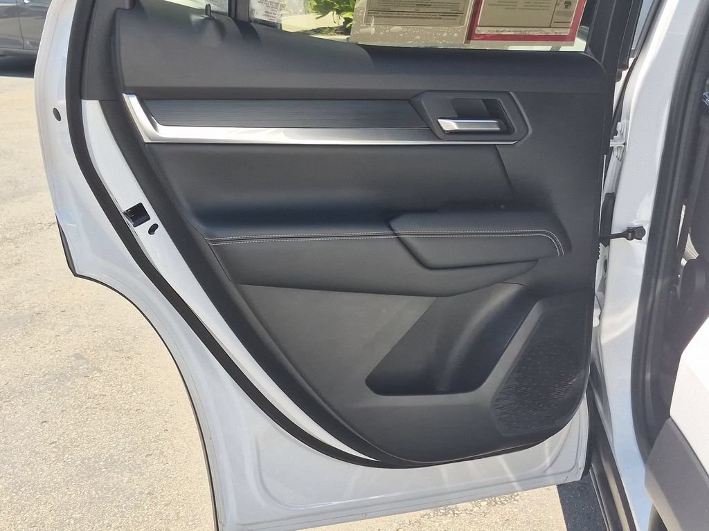 Used 2025 GMC Terrain Elevation AWD/4WD image 27