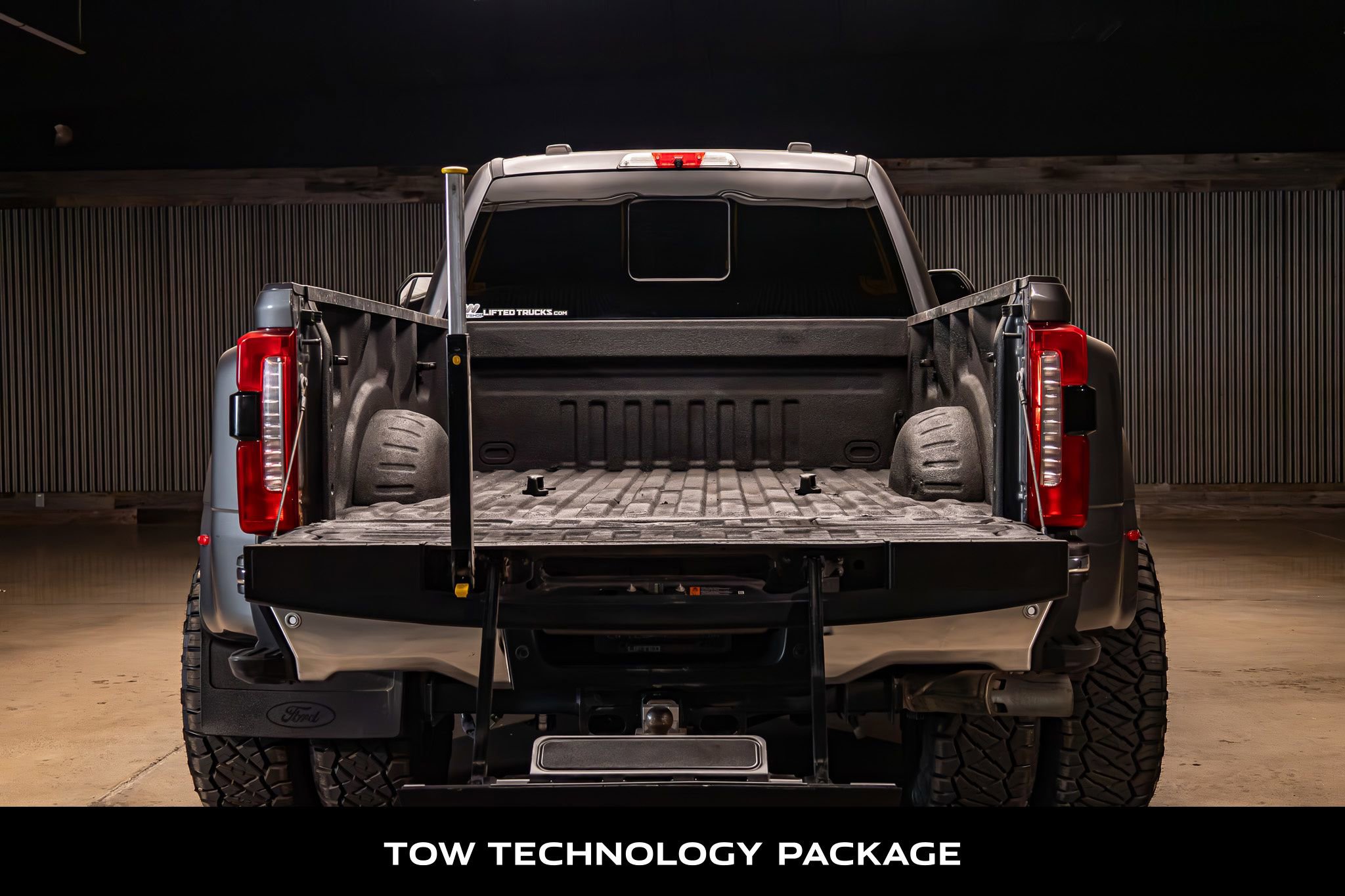 Used 2023 Ford F350 Lariat w/ Lariat Ultimate Package AWD/4WD image 9