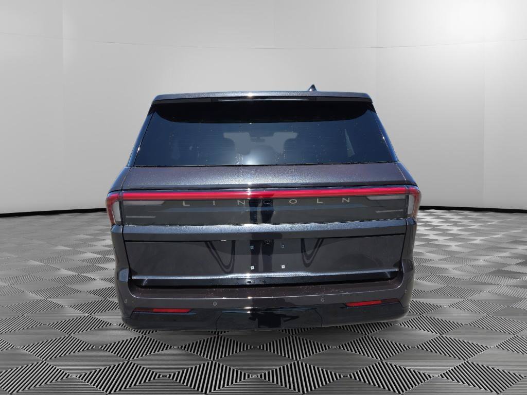 New 2026 Lincoln Navigator Reserve w/ Jet Appearance Package AWD/4WD image 6