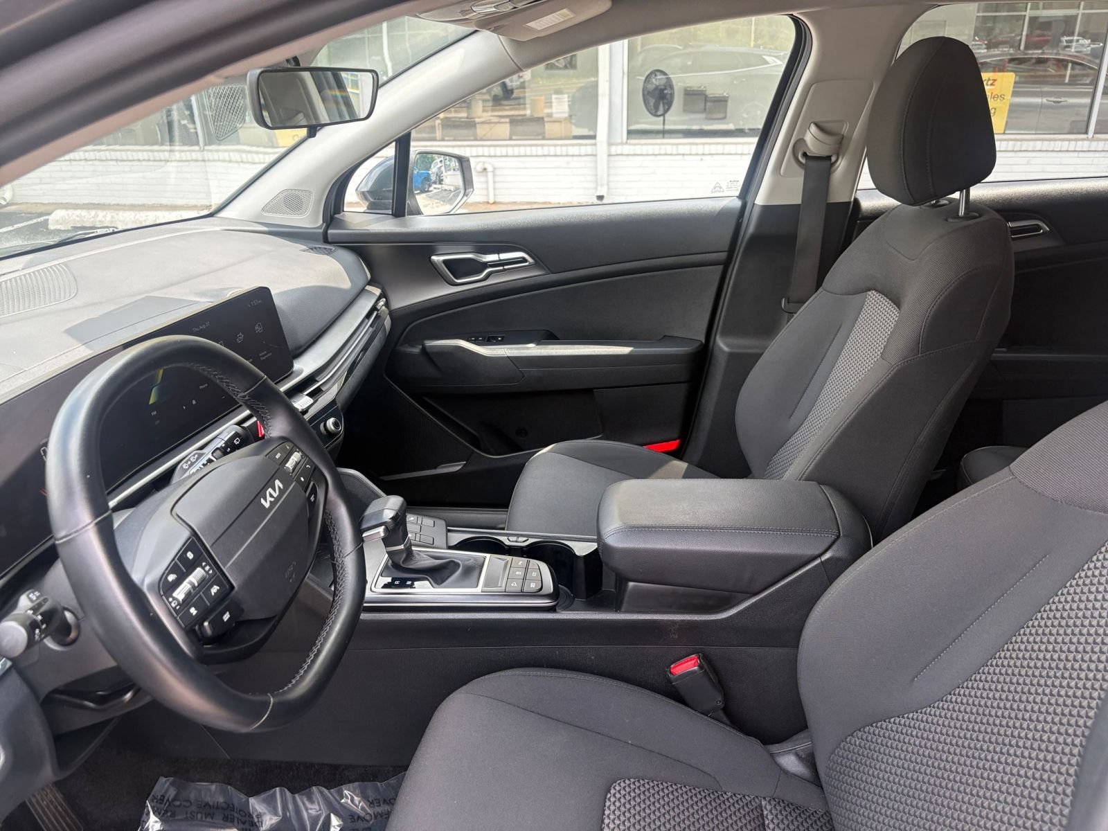 Used 2026 Kia Sportage LX AWD/4WD image 18