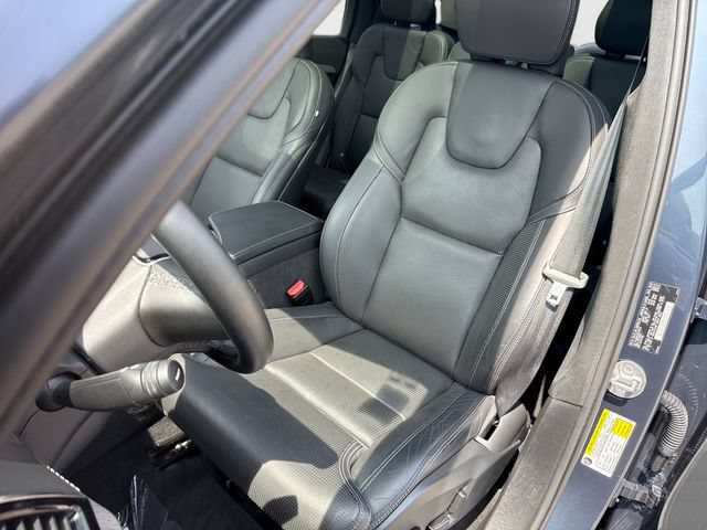 Certified 2024 Volvo XC90 B6 Ultimate w/ Lounge Package AWD/4WD image 17