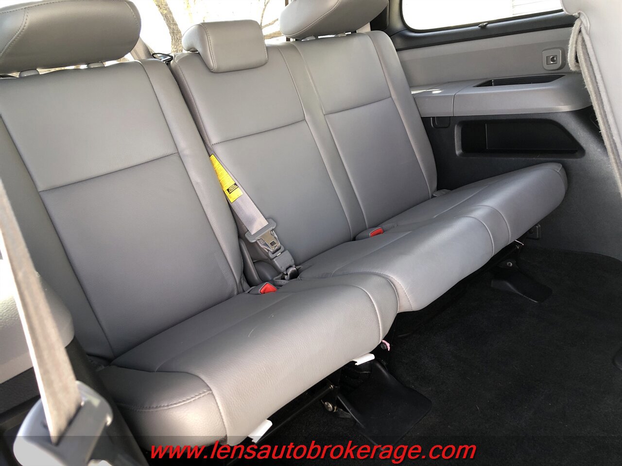 Used 2017 Toyota Sequoia Limited w/ Safety & Convenience Package RWD image 22