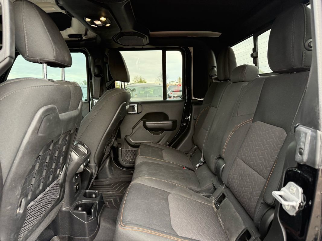 Used 2022 Jeep Gladiator Mojave w/ Cold Weather Group image 16