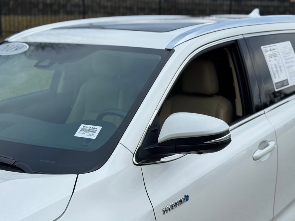 Used 2019 Toyota Highlander Limited Platinum image 10