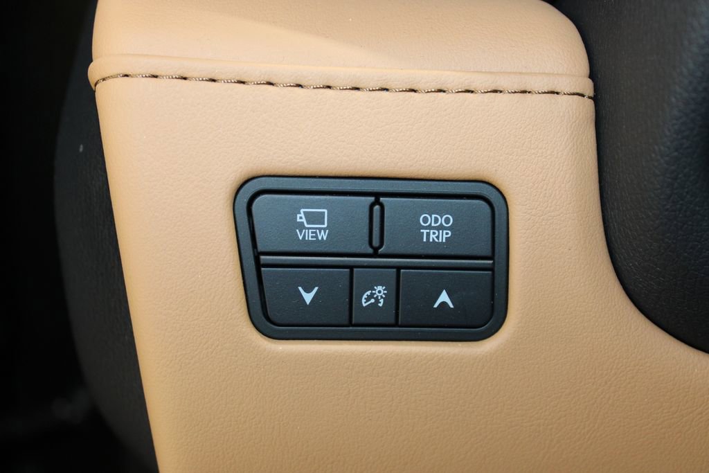 Used 2025 Lexus LX 700h Luxury image 53