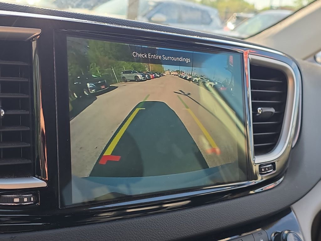 Used 2024 Chrysler Pacifica Touring-L FWD image 28