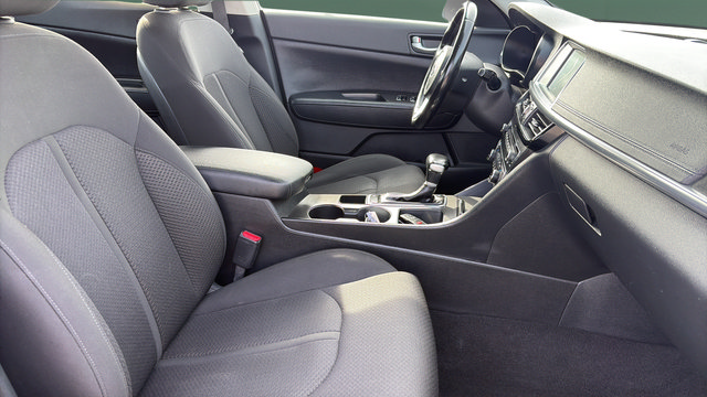 Used 2017 Kia Optima Premium FWD image 15