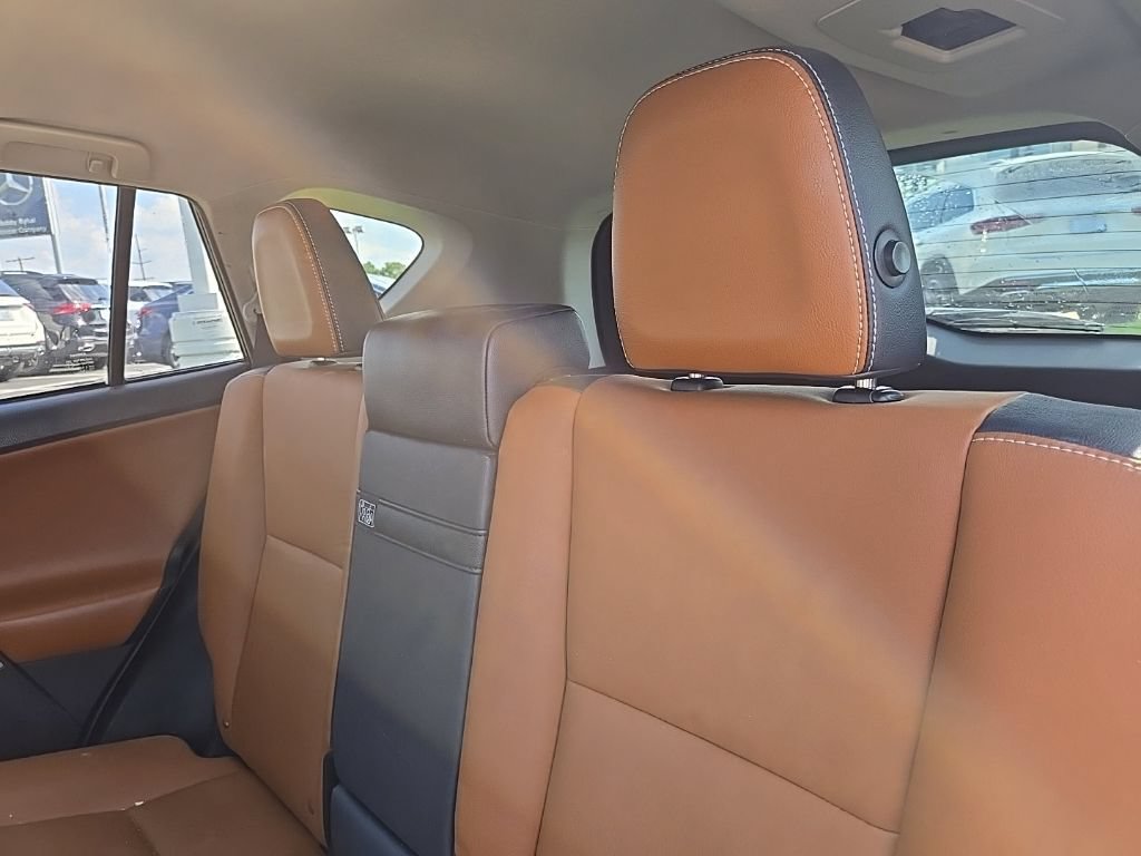 Used 2017 Toyota RAV4 Limited w/ Advanced Technology Package AWD/4WD image 31